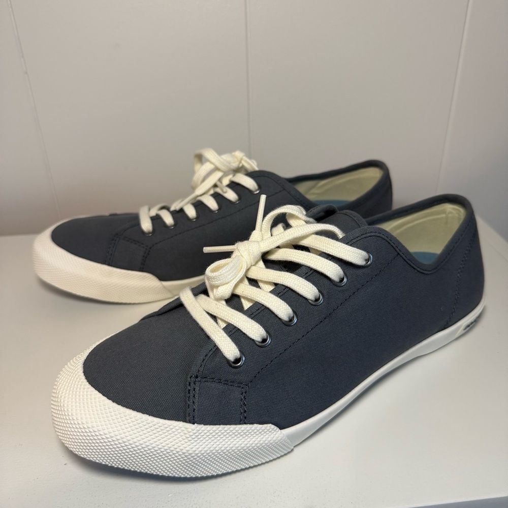 New SeaVees Monetery Woman’s 11 Slate Navy lace up Sneakers
